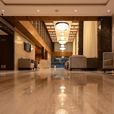 Icon Grand Hotel By Bhagini بنغالور المظهر الخارجي الصورة