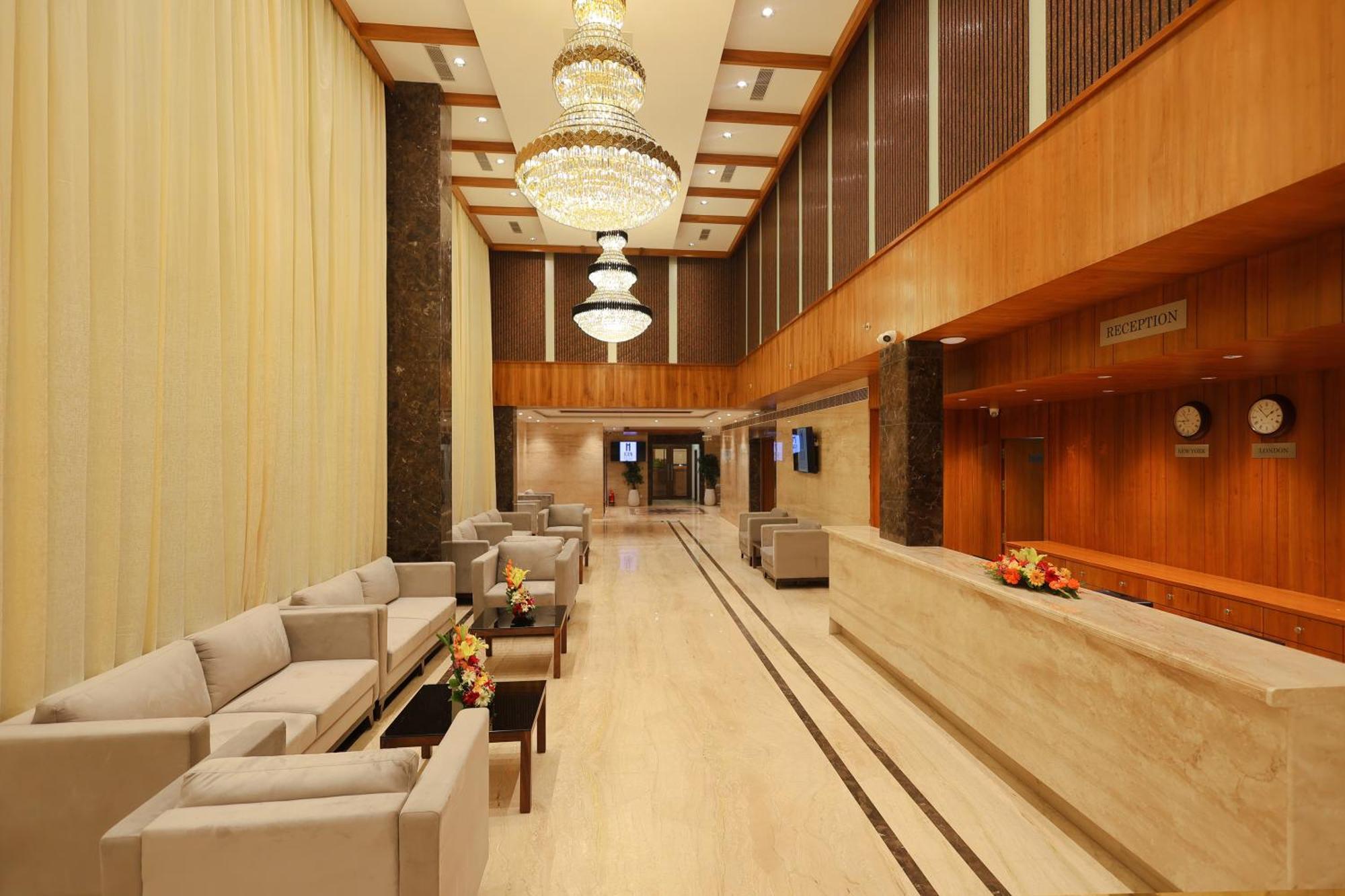 Icon Grand Hotel By Bhagini بنغالور المظهر الخارجي الصورة