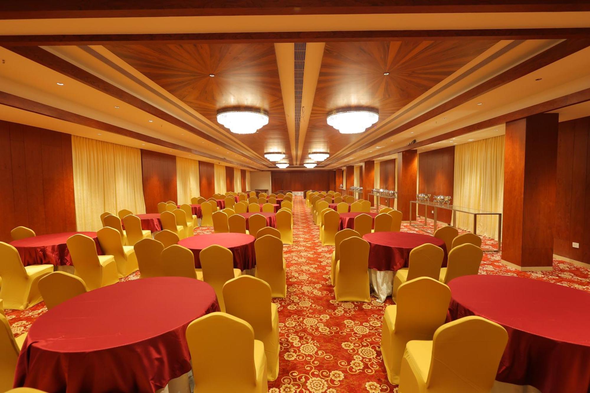Icon Grand Hotel By Bhagini بنغالور المظهر الخارجي الصورة