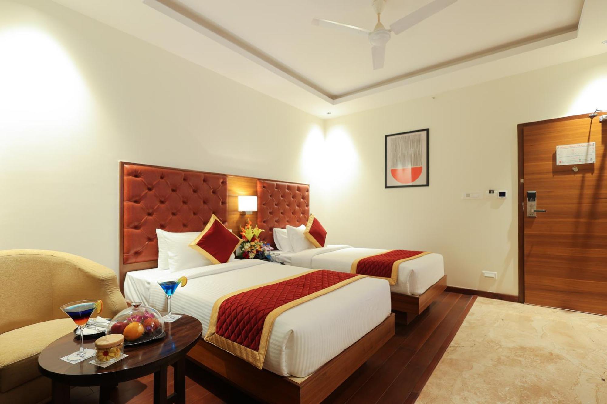 Icon Grand Hotel By Bhagini بنغالور المظهر الخارجي الصورة