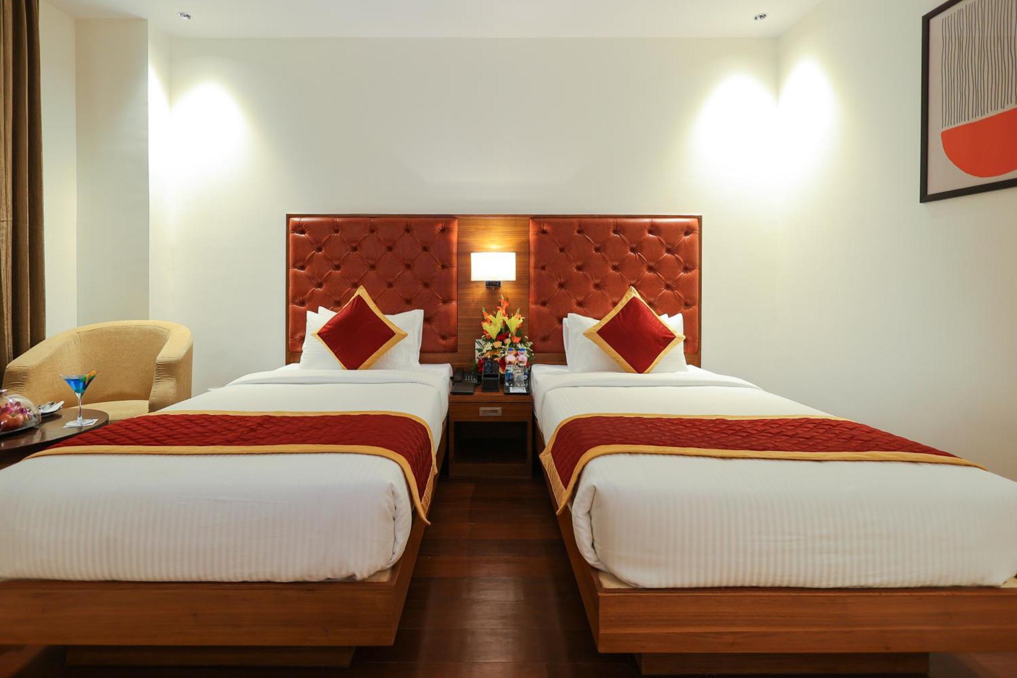 Icon Grand Hotel By Bhagini بنغالور المظهر الخارجي الصورة