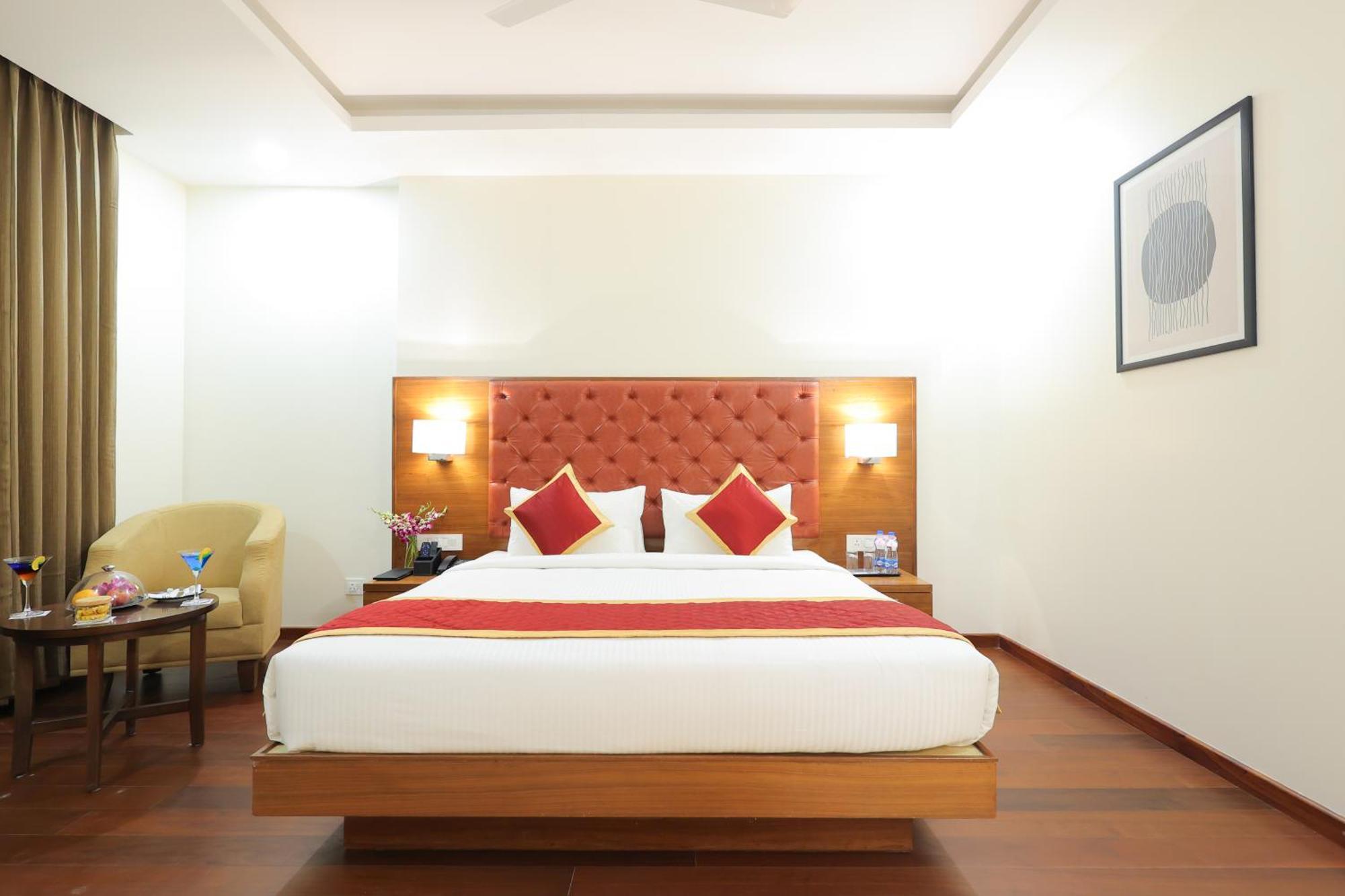 Icon Grand Hotel By Bhagini بنغالور المظهر الخارجي الصورة