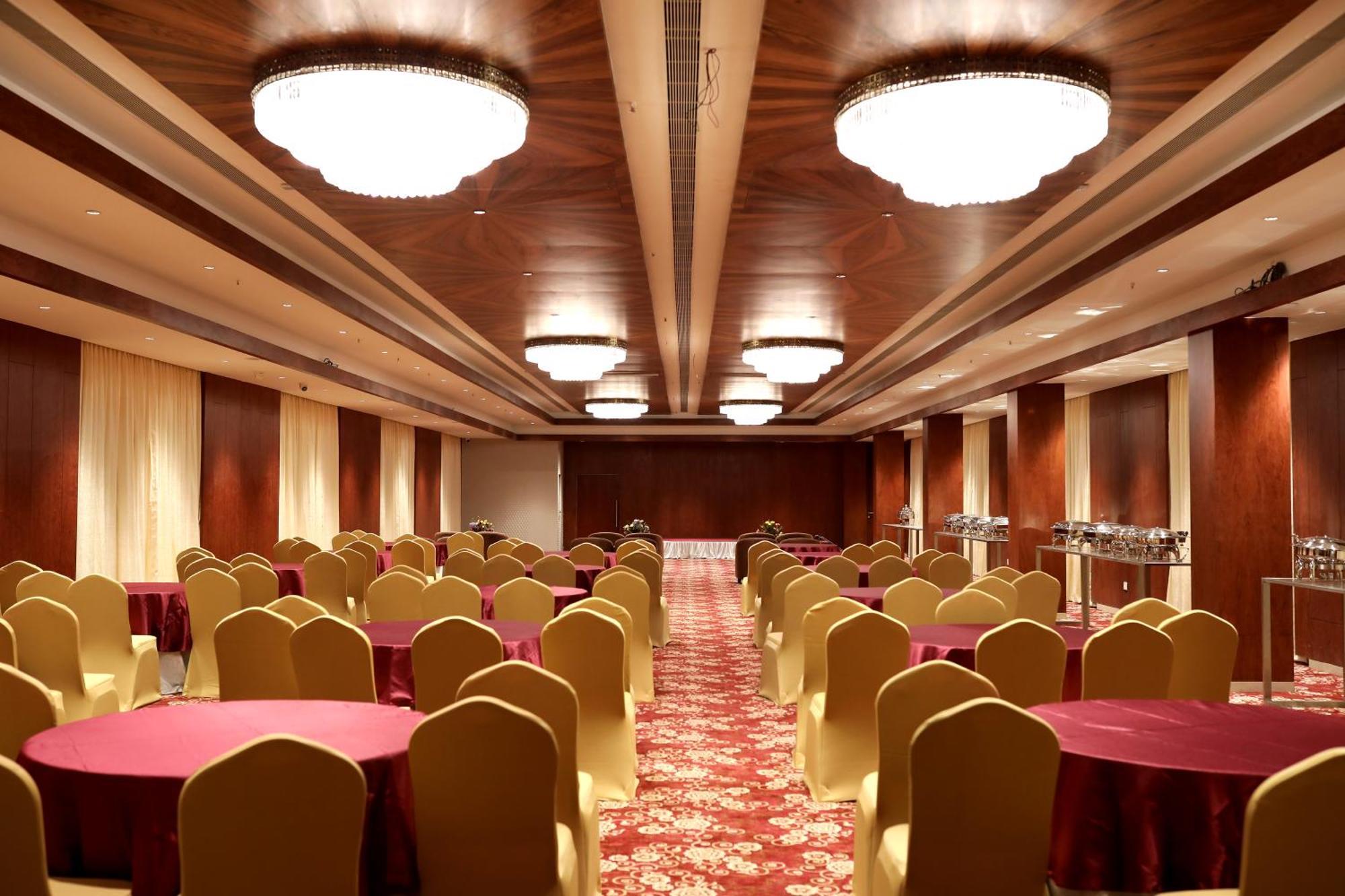 Icon Grand Hotel By Bhagini بنغالور المظهر الخارجي الصورة