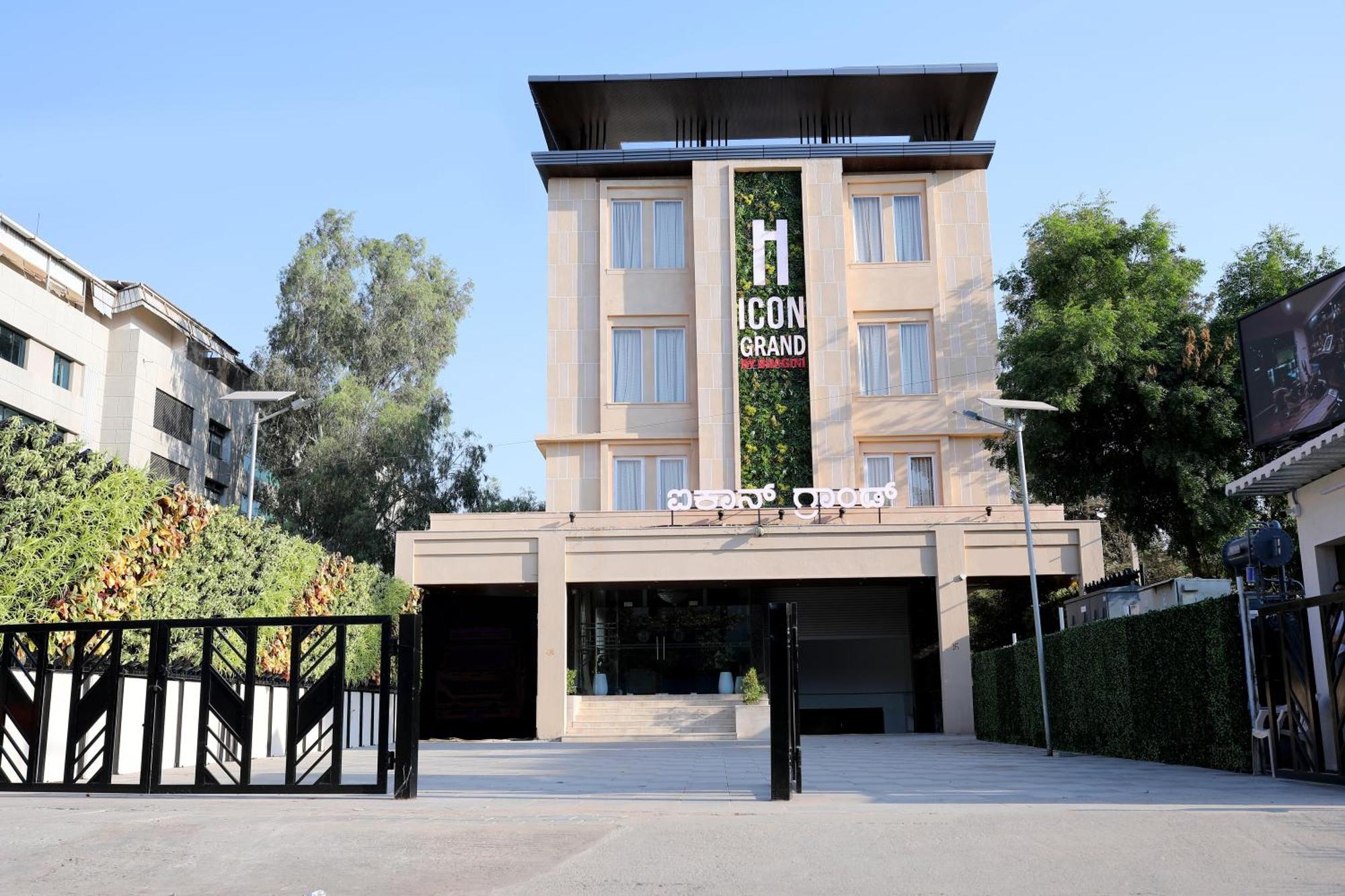 Icon Grand Hotel By Bhagini بنغالور المظهر الخارجي الصورة