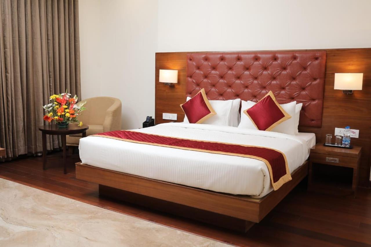 Icon Grand Hotel By Bhagini بنغالور المظهر الخارجي الصورة