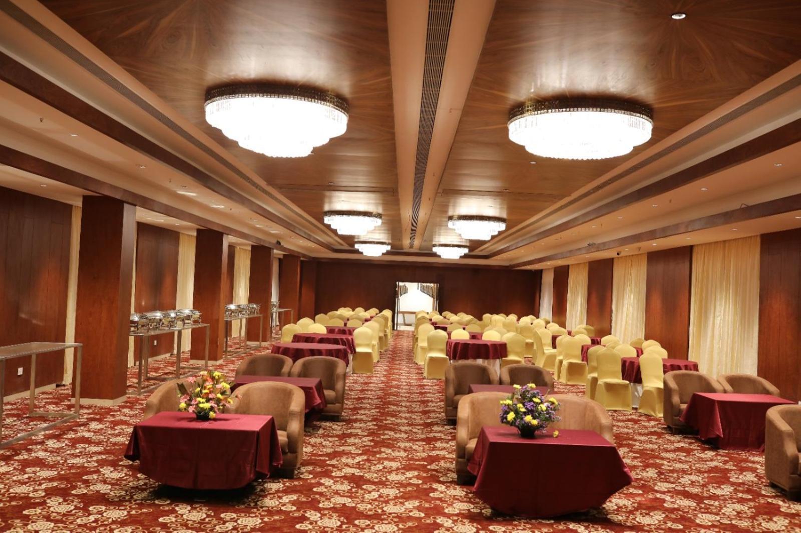 Icon Grand Hotel By Bhagini بنغالور المظهر الخارجي الصورة