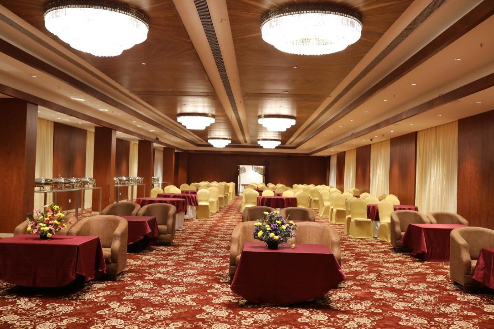 Icon Grand Hotel By Bhagini بنغالور المظهر الخارجي الصورة